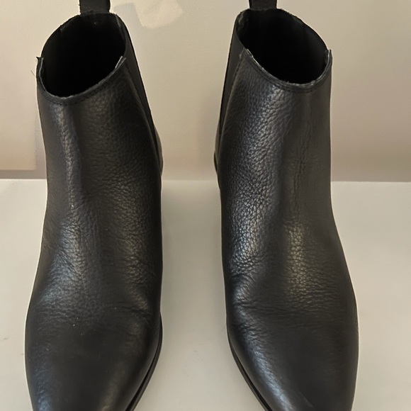 Levi’s Leather Booties - Picture 3 of 5